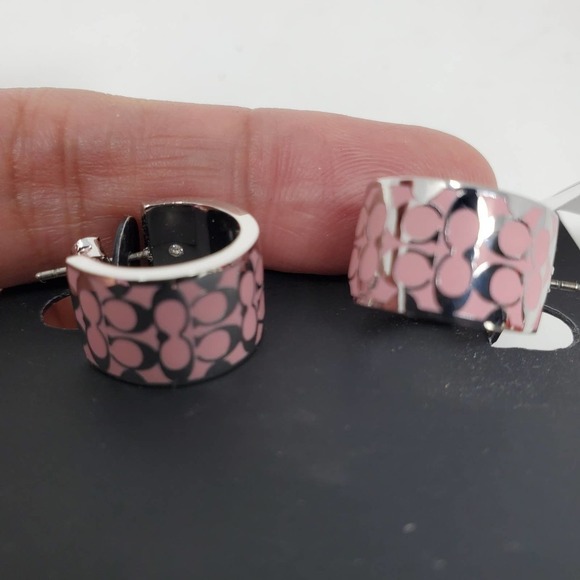 Coach Signature Enamel Huggie Cuff Pink Earrings - Picture 7 of 8